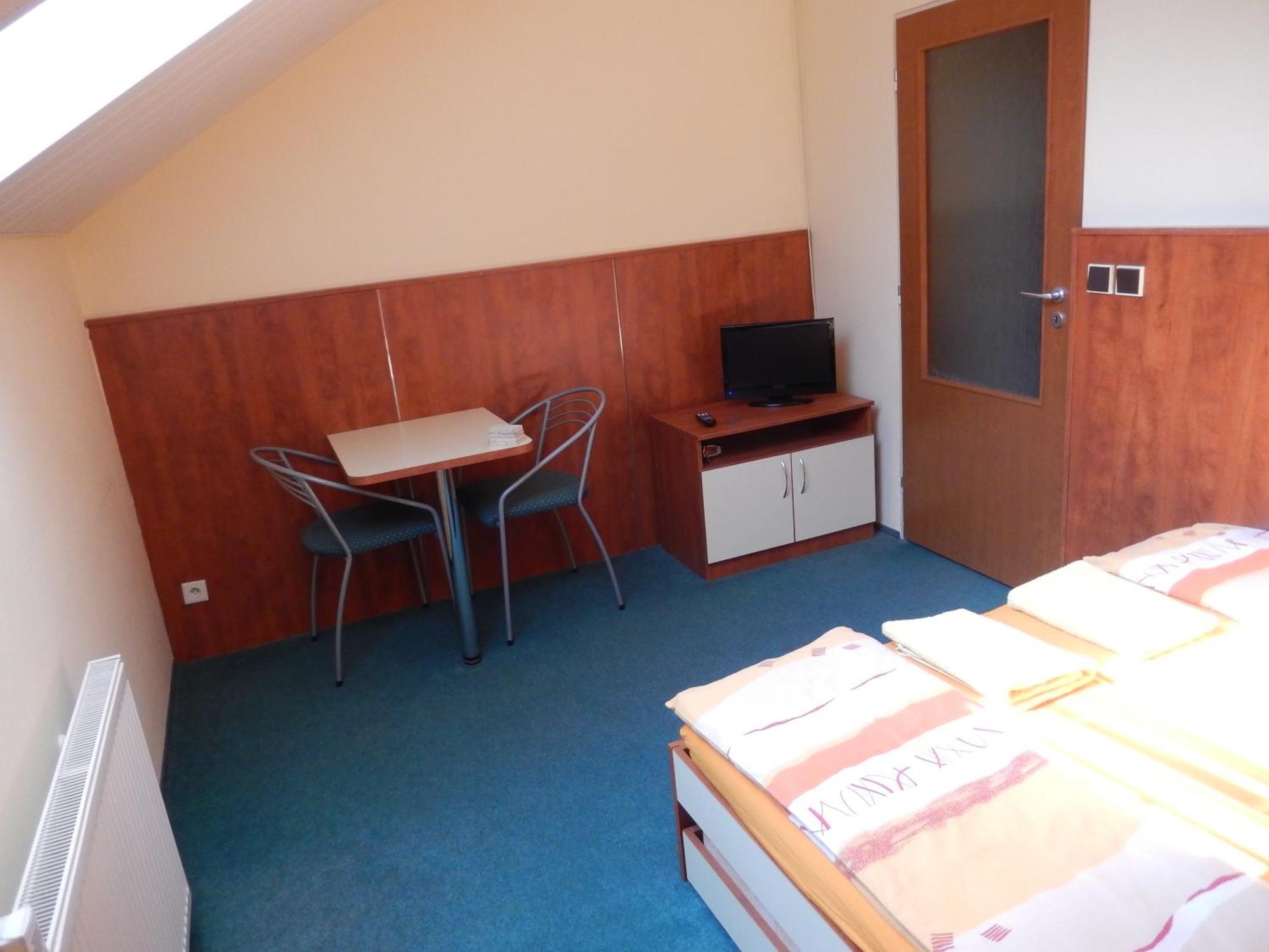 Penzion Kaplna Habitación foto
